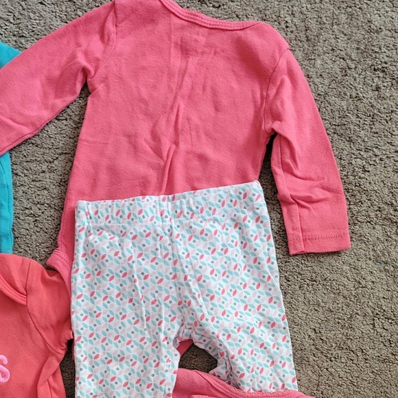 Carters girls 10-piece bundle 3-month - Picture 9 of 10